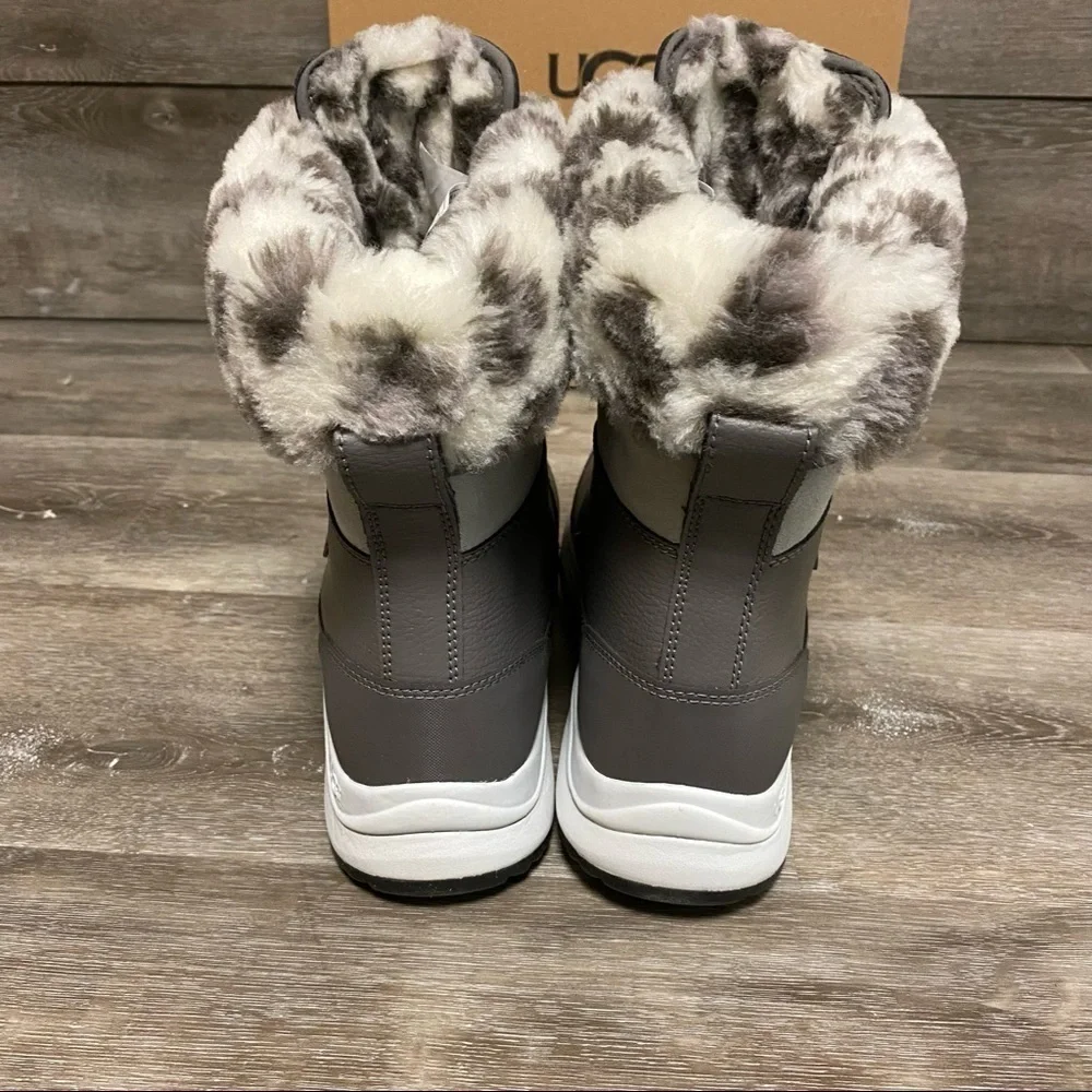 UGG womens zaylee